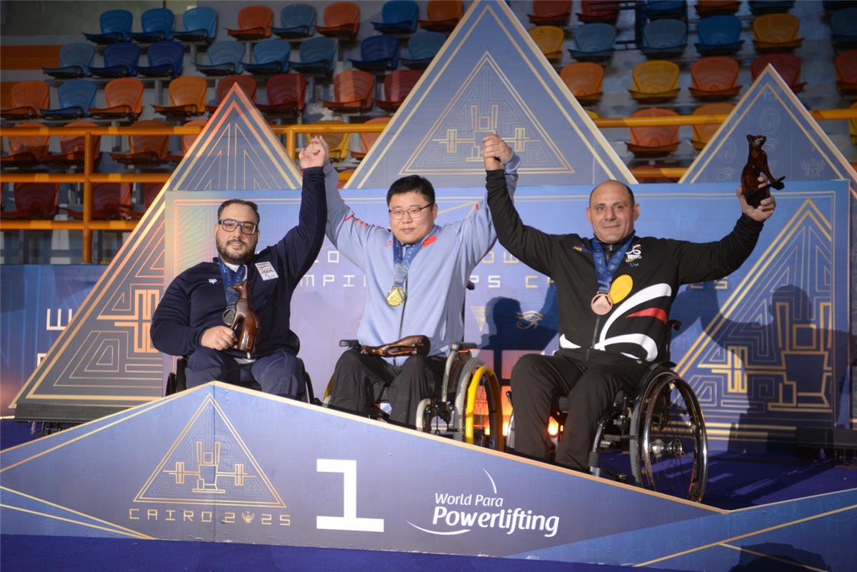 محمد صبحي يفوز بالميدالية البرونزية لرفع الأثقال