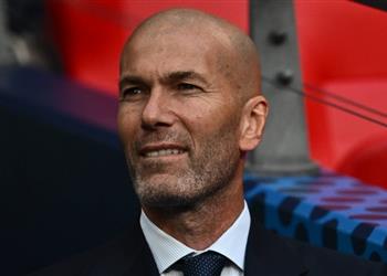 زيدان سأعود إلى التدريب وأنشيلوتي لعب دور ا مهم ا في مسيرتي