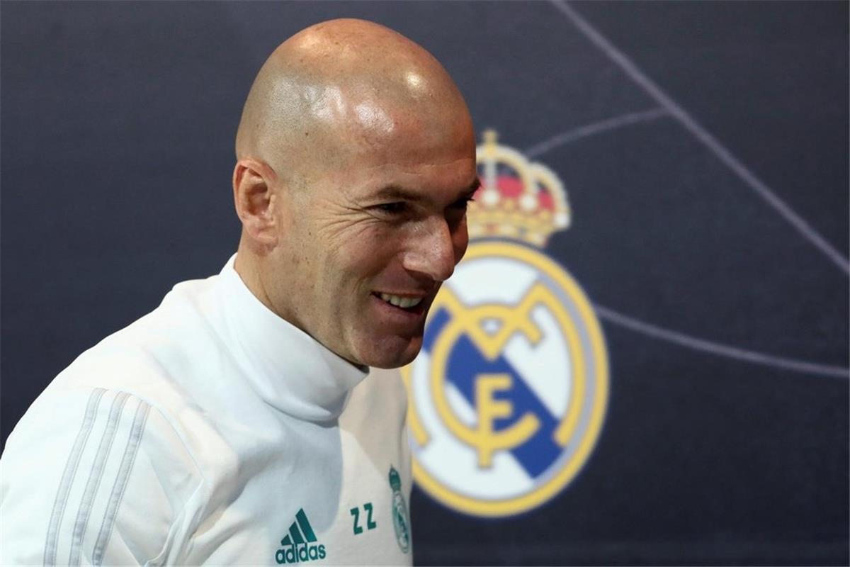 زيدان مشيدًا ب لاعب برشلونة: ما فعله ضد إنتر ميلان أمرًا لا يصدق 