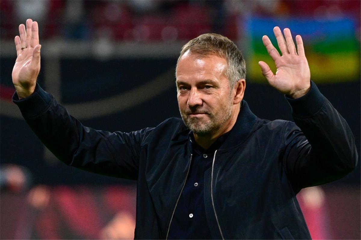 بشرط جزائي 500 مليون يورو.. برشلونة يعلن تجديد عقد لاعبه رسميًا 