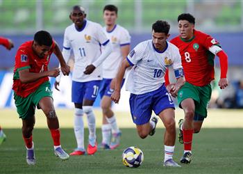 فيديو المغرب يهزم فرنسا ويتأهل إلى نهائي كأس العالم للشباب 2025 للمرة الأولى في التاريخ
