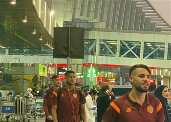 بعثة نهضة بركان تصل القاهرة استعداد ا لمواجهة بيراميدز في السوبر الإفريقي