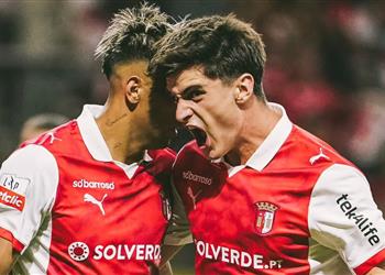 بينها الملعب باو فيكتور يوضح أسباب تراجع نتائج برشلونة