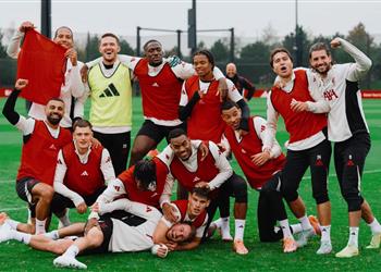 فيديو استعداد ا لخصمه المفضل محمد صلاح يسجل هدف ا رائع ا قبل مباراة ليفربول ومانشستر يونايتد