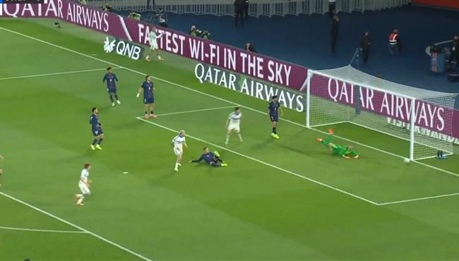 علي مرتين لوكاس شوفالييه يحرم ستراسبورج من هدف رائع بالدوري الفرنسي