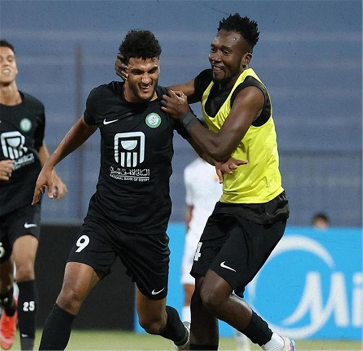 البنك الأهلي يهزم الجونة بثلاثية في الدوري المصري