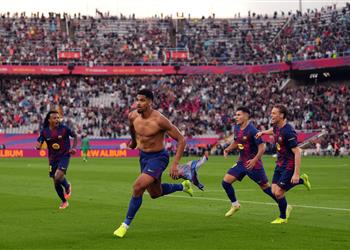 فيديو برشلونة يخطف فوز ا قاتل ا أمام جيرونا ويتصدر الدوري الإسباني مؤقت ا