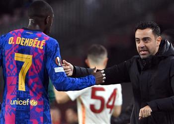 تشافي يصدم لامين يامال وجماهير برشلونة ديمبلي يستحق الكرة الذهبية