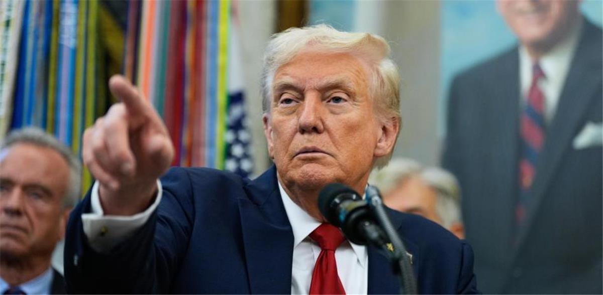 شبكة موطني : فيفا يرد على تهديدات ترامب: كرة القدم أكبر منك