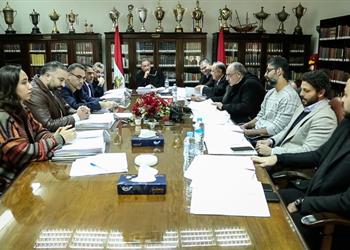 متجاهل ا حسام غالي الخطيب يشكر أعضاء مجلس الأهلي الراحلين