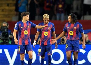 برشلونة يقترب من تجديد عقد نجم الفريق