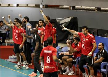 الأهلي يهزم منتدى السلطان المغربي ويتوج ببطولة إفريقيا لكرة اليد