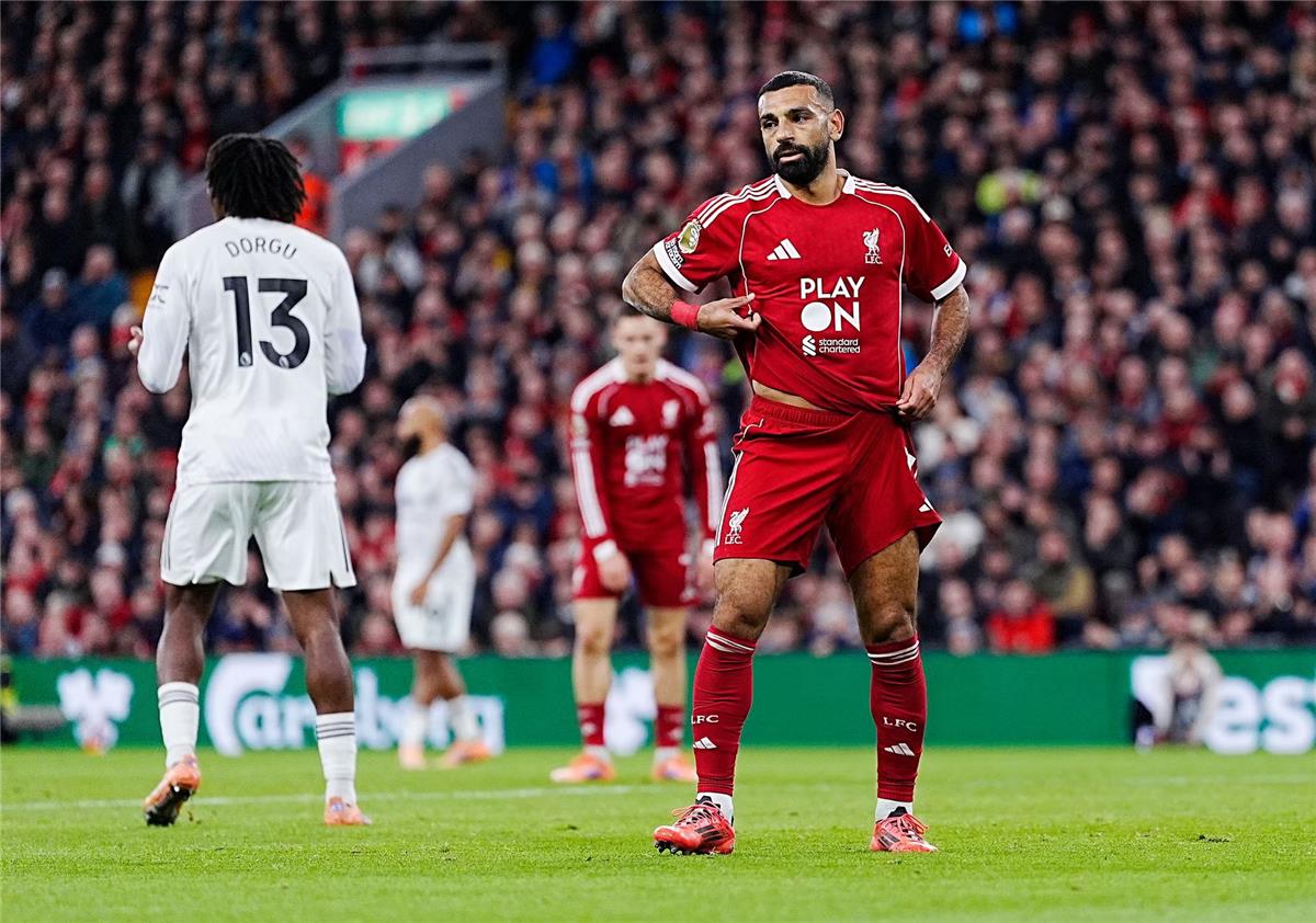 لورنسون عن تراجع مستوى محمد صلاح مع ليفربول: الأمر يتعلق بـ11 كوب شاي