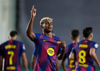 فيديو لامين يامال يسجل هدف برشلونة الثالث أمام أولمبياكوس