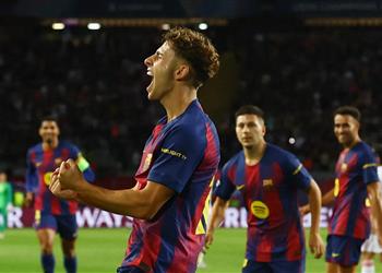 خبير تحكيمي إسباني حكم مباراة برشلونة وأولمبياكوس ارتكب خطئين أثرا على النتيجة