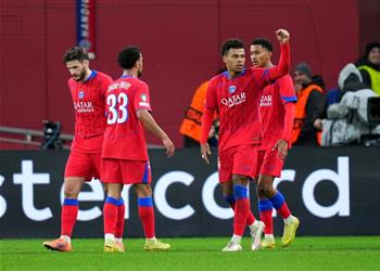 صدارة مشتركة باريس سان جيرمان يكتسح ليفركوزن بسباعية وإنتر ميلان وآرسنال يتألقان برباعية