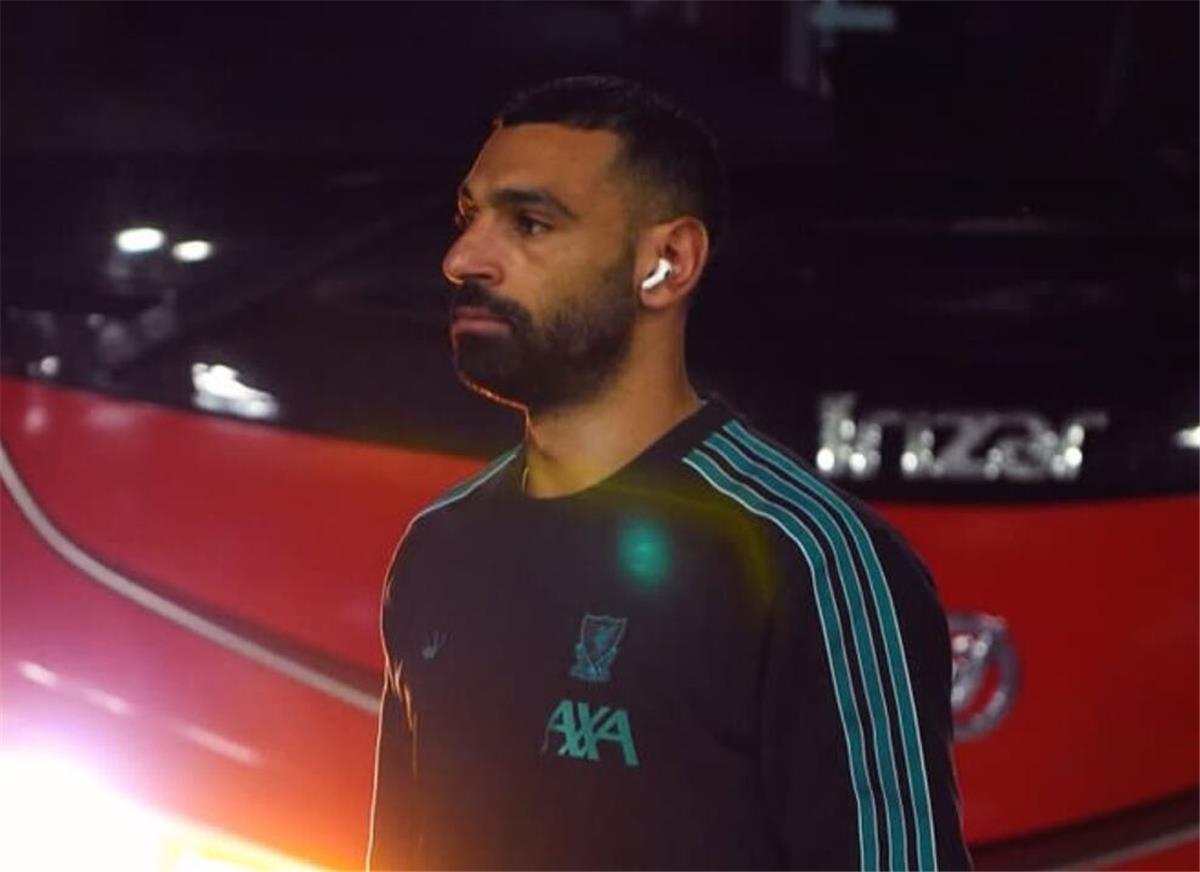 تعليق مثير للجدل من ماكمانامان على استبعاد محمد صلاح من تشكيل ليفربول أمام فرانكفورت 