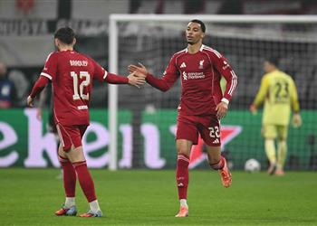 فيديو إيكتيكي يتعادل وفان دايك ي سجل هدف ليفربول الثاني أمام فرانكفورت