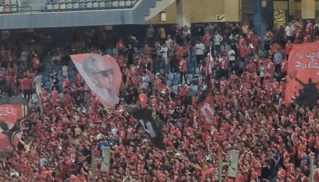 جماهير الاهلي تتغني بزيزو وتهتف له بعد تسجيله هدف امام الاتحاد السكندري