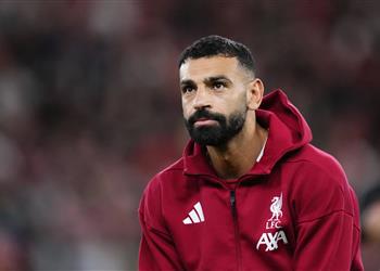 كاراجر عن جلوس محمد صلاح بديل ا في مباراة ليفربول وفرانكفورت سلوت كان يشاهدني