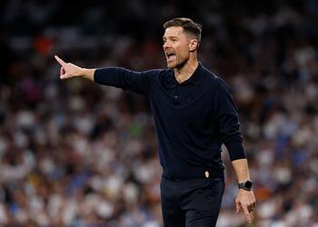 دفعة معنوية ألونسو يستعيد 4 لاعبين في كلاسيكو ريال مدريد وبرشلونة