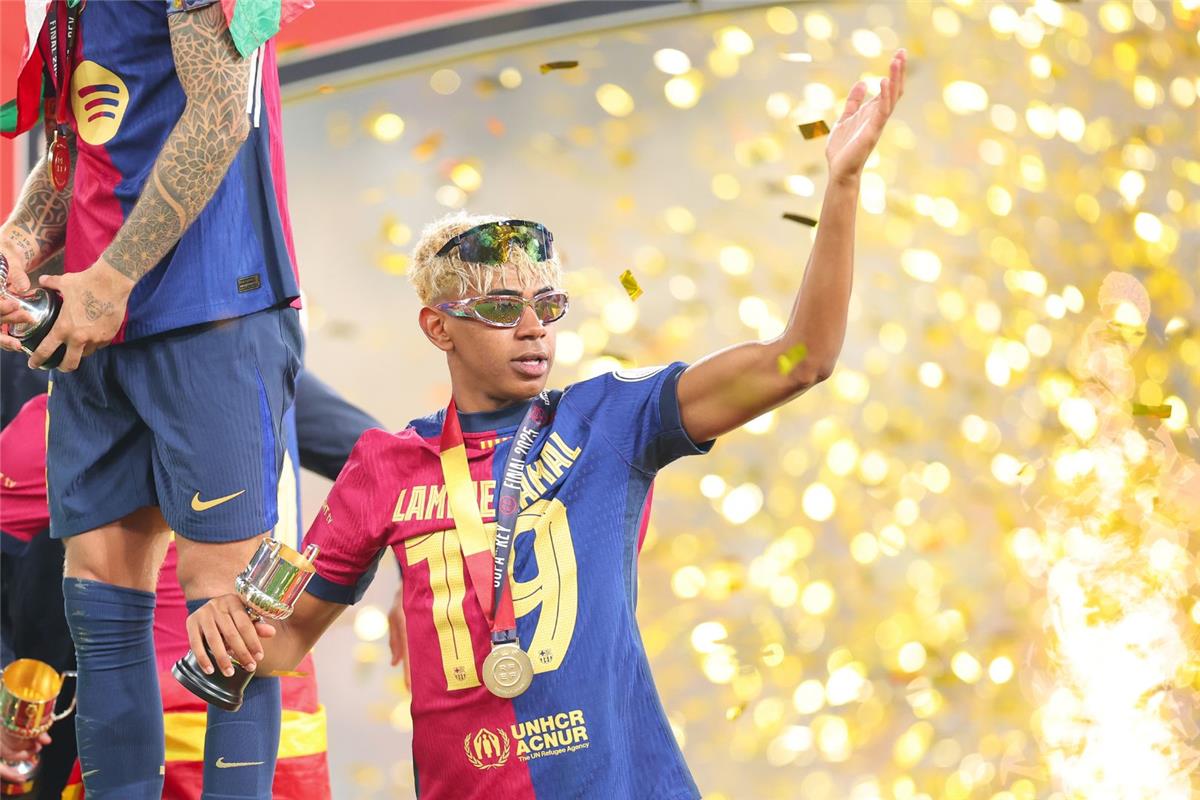 ريال مدريد يتخذ قرارًا بعد تصريحات لامين يامال الغبية قبل الكلاسيكو  ريال مدريد يتخذ قرارًا بعد تصريحات لامين يامال الغبية قبل الكلاسيكو