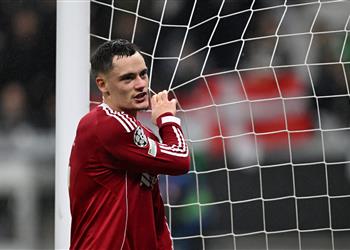 فيديو فيرتز يوجه لفظ ا نابي ا للاعب ليفربول أمام آينتراخت فرانكفورت