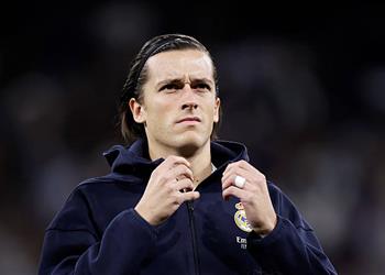 كاريراس مباراة الكلاسيكو يحلم بها كل طفل وأول زيارة لملعب سانتياجو برنابيو كانت خلال رحلة مدرسية