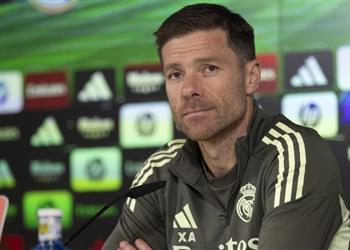 ألونسو يرفض التعليق على تصريحات يامال ويؤكد التفاصيل الصغيرة ستصنع الفارق في الكلاسيكو