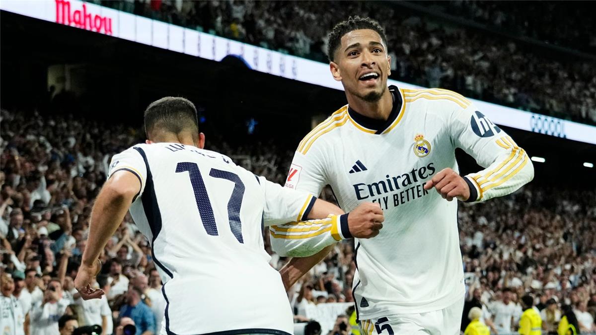موندو ديبورتيفو تشكك في نزاهة حكم مباراة الكلاسيكو بسبب واقعتين سابقتين لصالح ريال مدريد