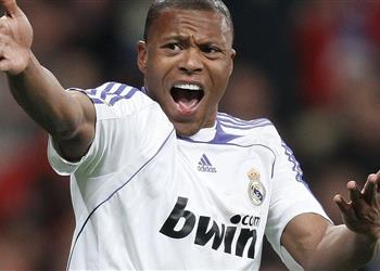 بابتيستا يوضح أسباب سقوط ريال مدريد في فخ الهزيمة أمام برشلونة الموسم الماضي