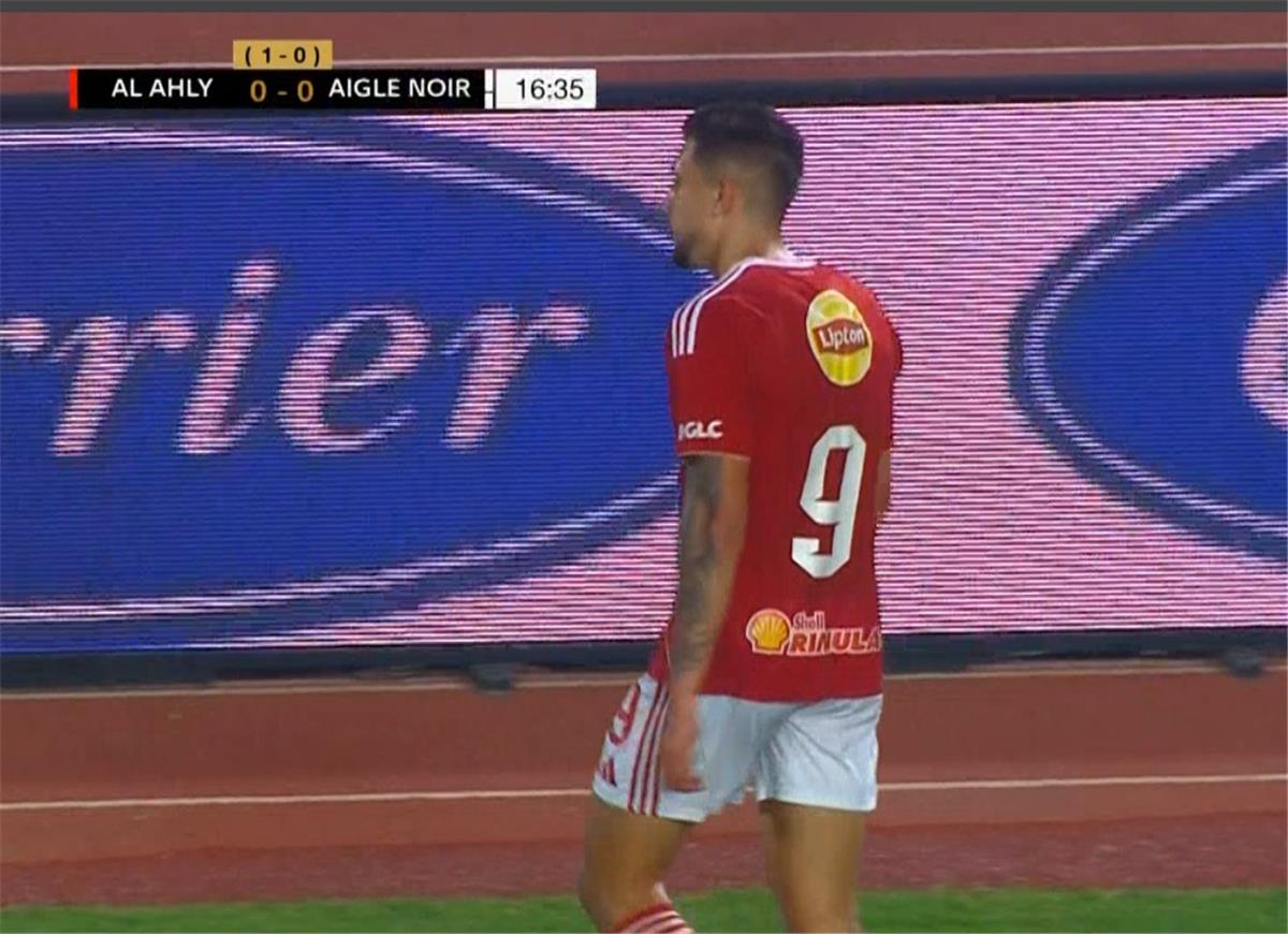 فيديو.. طرد جراديشار من مباراة الأهلي وإيجل نوار في دوري أبطال إفريقيا