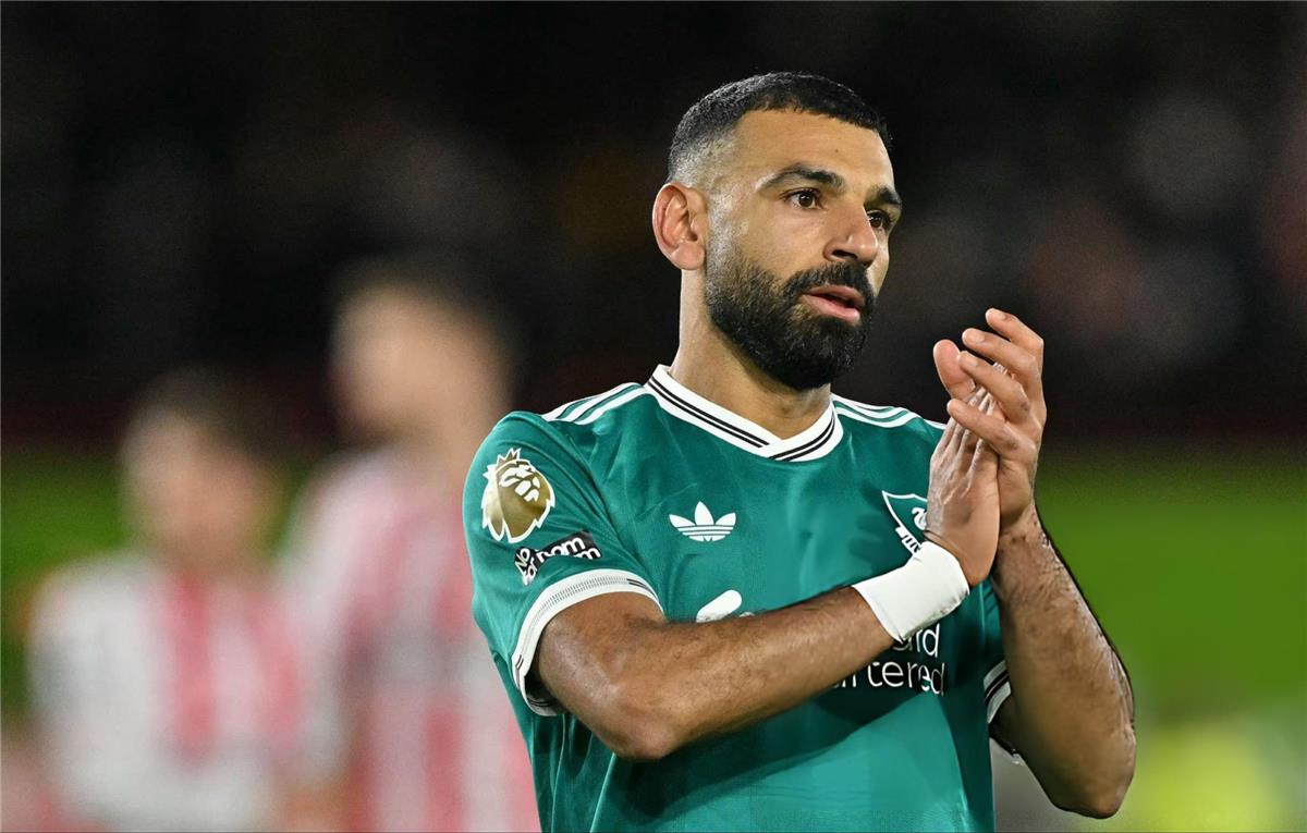 ردود أفعال جماهير ليفربول على أداء محمد صلاح أمام برينتفورد: يجب إقالة سلوت