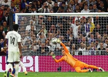 فيديو مبابي يهدر ركلة جزاء في مباراة ريال مدريد وبرشلونة