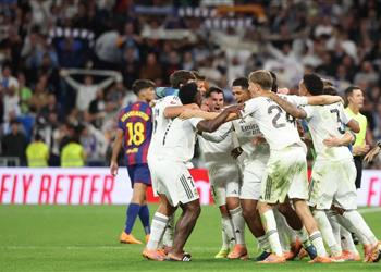 لاعب برشلونة يتلقى الإشادة رغم غيابه عن مباراة الكلاسيكو