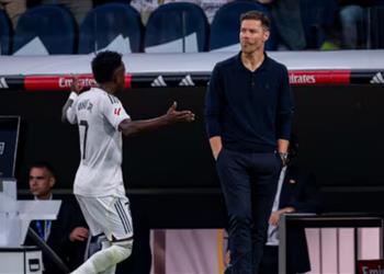 ريال مدريد يتخذ قرار ا بشأن فينيسيوس بعد تصرفه مع تشابي ألونسو في الكلاسيكو