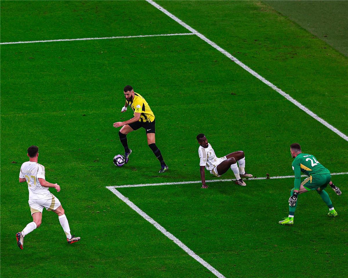 مواعيد أهم مباريات اليوم الثلاثاء 28 أكتوبر 2025 والقنوات الناقلة: قمم نارية في كأس الملك والدوري الإيطالي