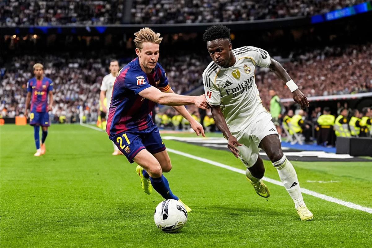 إعلامي إسباني يحلل: فينيسيوس لم يعد النجم الأوحد في ريال مدريد بعد واقعة الكلاسيكو