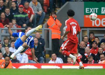 فيديو ستيف بروس عمرو زكي أحرجني أمام ليفربول بسبب موقف طريف