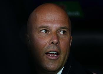 سلوت لم أفكر في تشكيل ليفربول أمام كريستال بالاس بـ كأس كاراباو