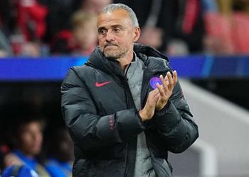 إنريكي يستهدف صفقة من برشلونة لـ باريس سان جيرمان