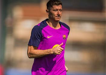 موقف ليفاندوفسكي من المشاركة في مباراة برشلونة وإلتشي