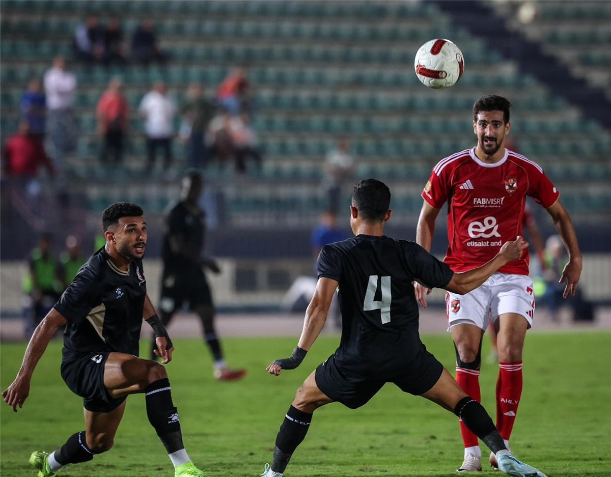 مباراة الأهلي وبتروجيت