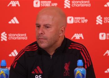 سلوت يحسم موقف ثلاثي ليفربول من مواجهة تشيلسي ويتحدث عن إيزاك