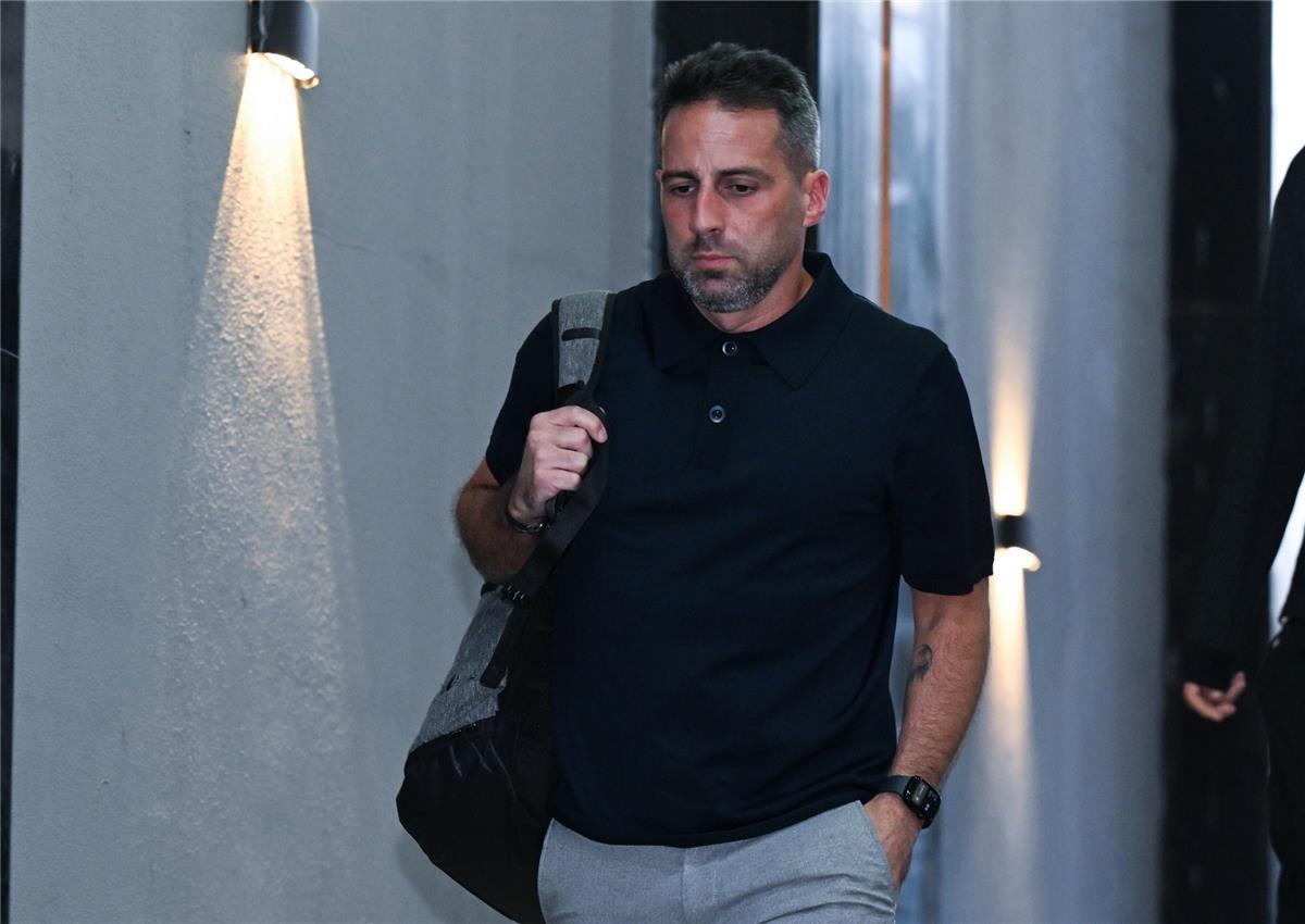 أحمد حسن: فيريرا لديه أزمة واضحة.. ولا يصلح لـ الزمالك  
