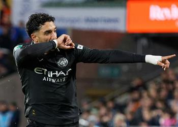 فيديو ماذا قدم عمر مرموش في مباراة مانشستر سيتي وسوانزي بكأس كاراباو