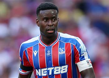 كريستال بالاس يستهدف ضم مدافع مانشستر سيتي لتعويض جويهي