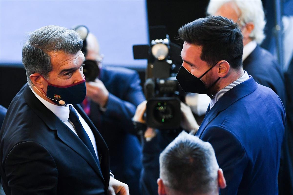 ميسي يتدخل في انتخابات رئاسة برشلونة القادمة