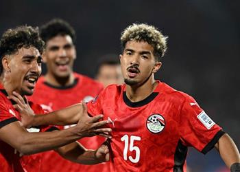 موندو ديبورتيفو تبرز حدث ا جدلي ا خلال مواجهة مصر وتشيلي في كأس العالم للشباب