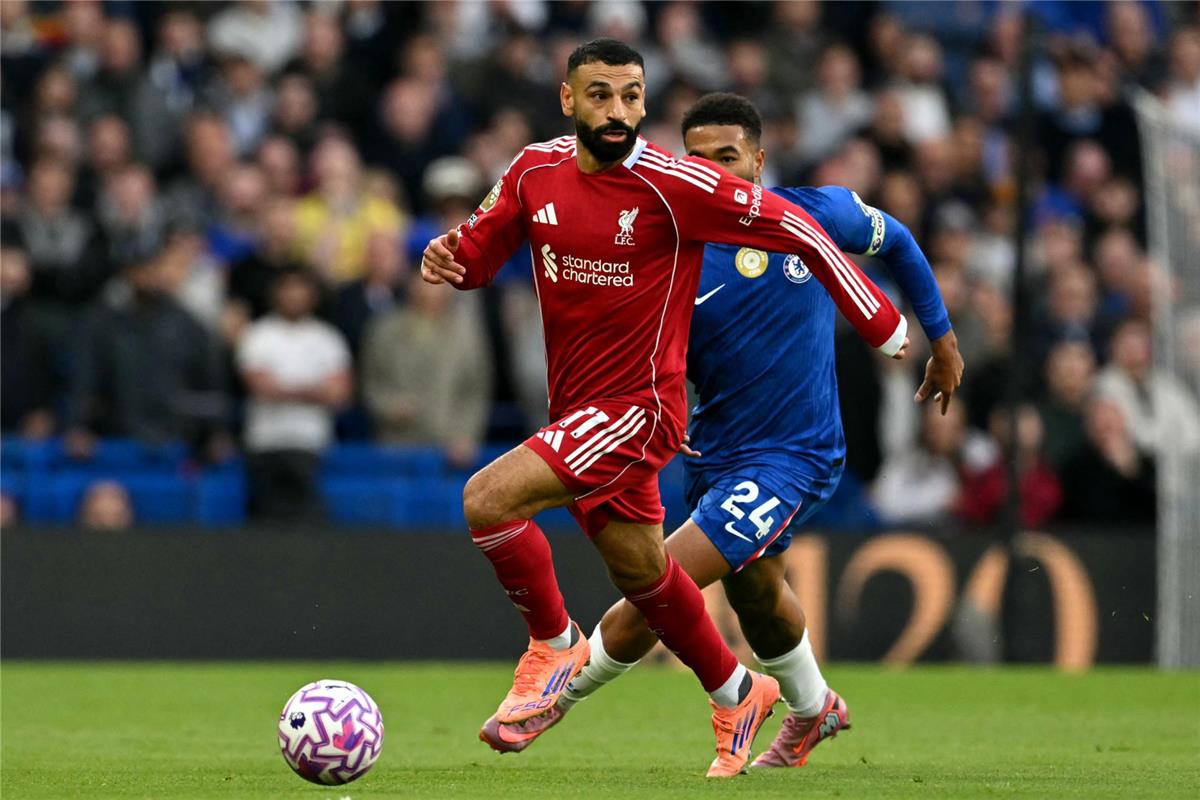 سلوت يدافع عن محمد صلاح بعد هزيمة ليفربول أمام تشيلسي: جعلنا ننسى كونه إنسانًا